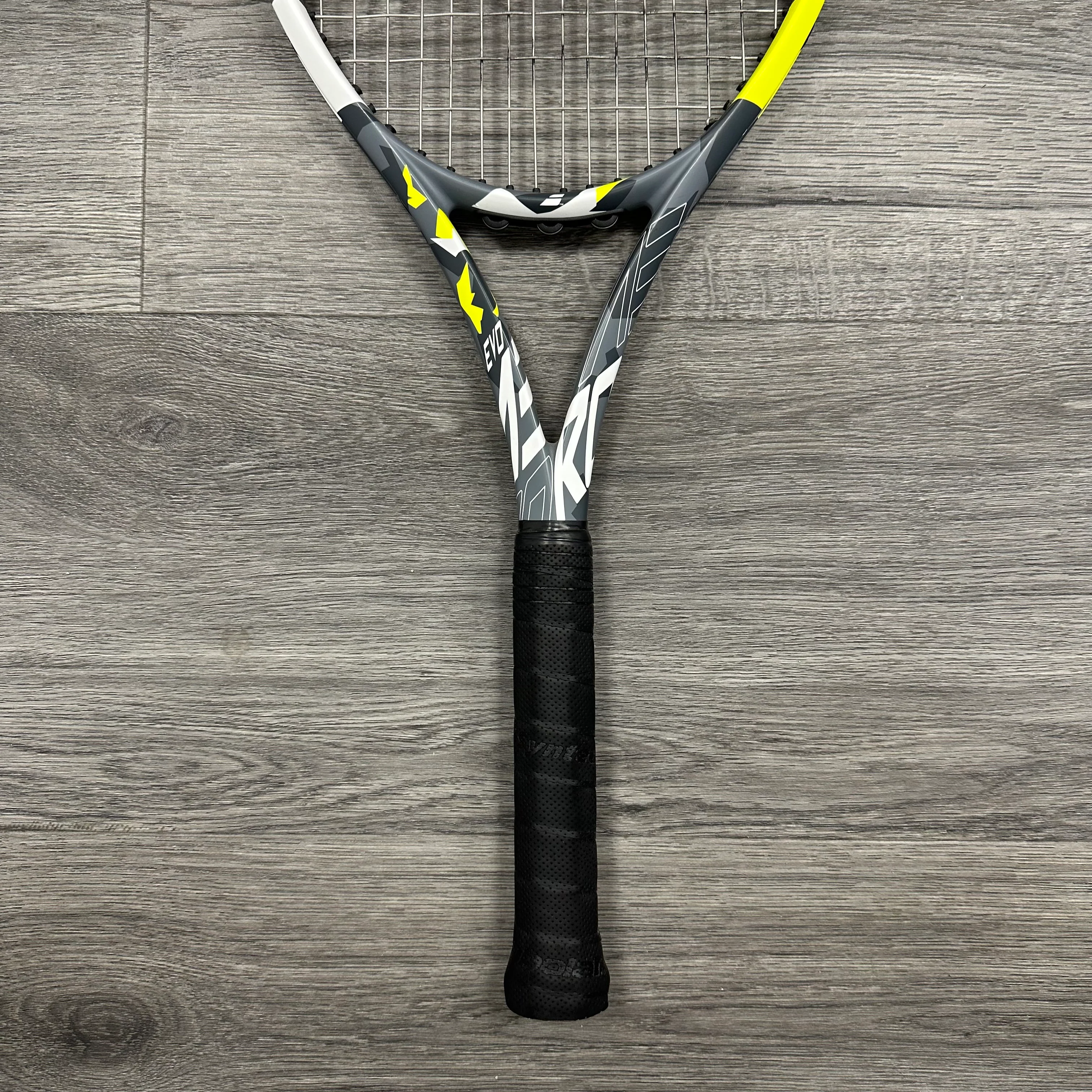 Babolat Evo Aero Tennis Racket OUTLET - Image 3